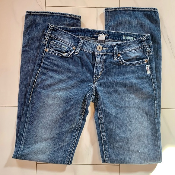 Silver Jeans Toni lightly distressed bootcut 30x35